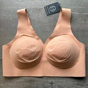 NWT Evelyn & Bobbie the Evelyn Bra Nude Large